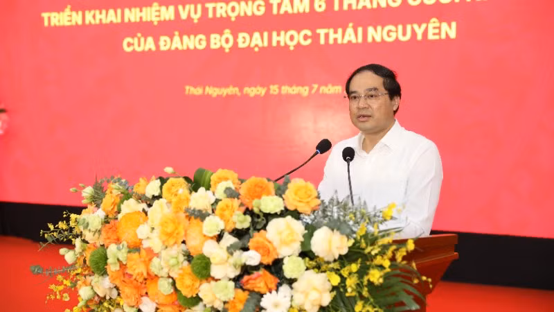 Bí thư Tỉnh ủy Thái Nguyên Trịnh Xuân Trường phát biểu tại hội nghị. (Ảnh: TUẤN SƠN)