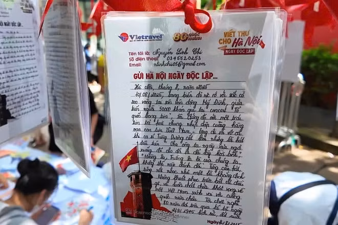 Người trẻ viết thư cho Tổ quốc tại Triển lãm tương tác "80 năm rạng rỡ non sông" 