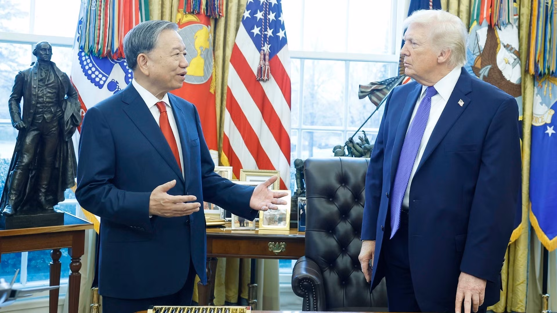 Tổng Bí thư Tô Lâm gặp Tổng thống Hoa Kỳ Donald Trump. (Ảnh: Thống Nhất/TTXVN)
