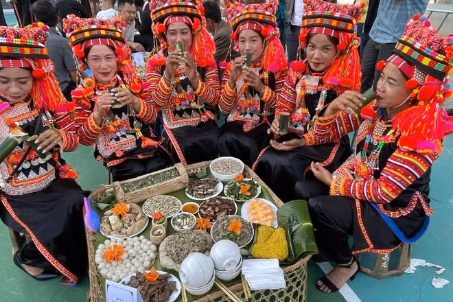 Tết cổ truyền của dân tộc Hà Nhì ở xã Thu Lũm mang bản sắc văn hóa độc đáo.