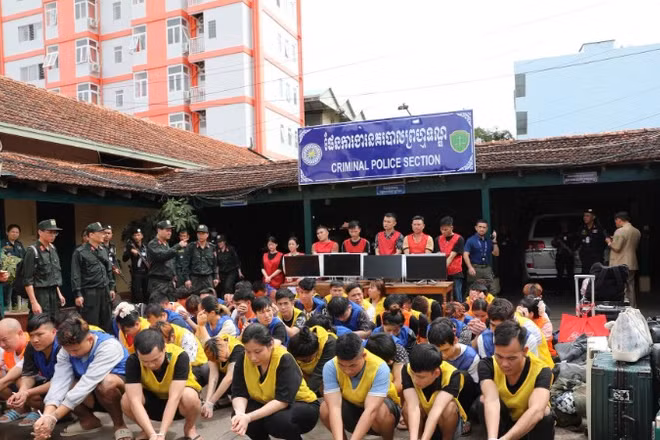Các đối tượng bị bắt tại Campuchia.