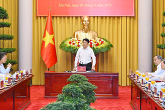 Chủ tịch nước Lương Cường phát biểu tại buổi làm việc với Tỉnh ủy Hưng Yên và Thái Bình.