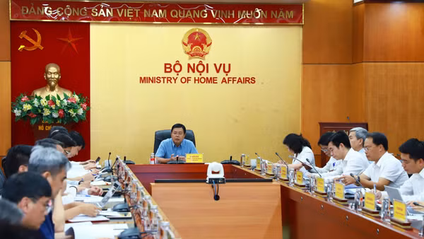 Bộ trưởng Nội vụ Nguyễn Tiến Hải chủ trì hội nghị. (Ảnh: Moha)