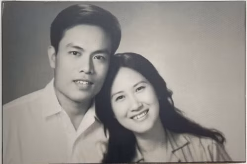nha-van-van-thanh-cung-chong-la-giao-su-phong-le.jpg