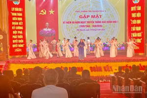 Buổi gặp mặt mang lại nhiều niềm vui, cảm hứng cho các đại biểu. (Ảnh: THẾ BÌNH)