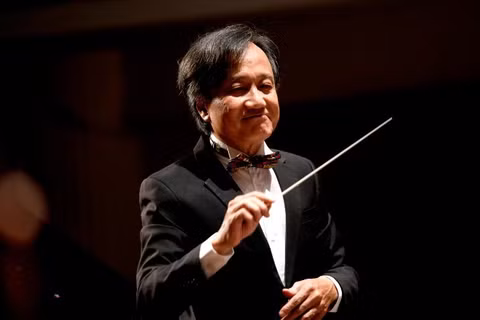 Nghệ sĩ Ưu tú Trần Vương Thạch sẽ chỉ huy đêm nhạc. (Ảnh: HBSO cung cấp)
