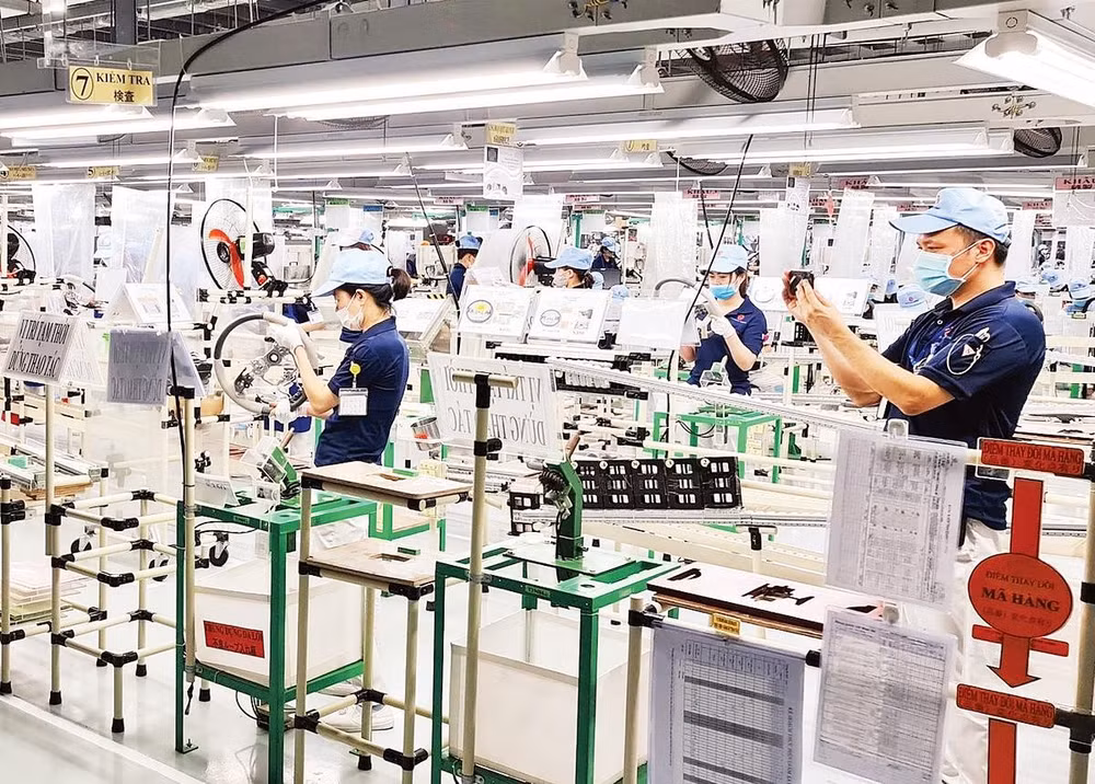 Sản xuất vô lăng ô-tô tại Công ty Trách nhiệm hữu hạn Tokyoda (Nhật Bản) nằm trong Khu kinh tế Thái Bình. 