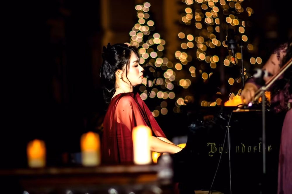 Bên cạnh hoạt động biểu diễn và đào tạo, nghệ sĩ piano Nguyễn Thị Mỹ Dung còn là người lặng thầm kết nối, đưa các sự kiện âm nhạc quốc tế đến Việt Nam. (Ảnh: Nhân vật cung cấp)