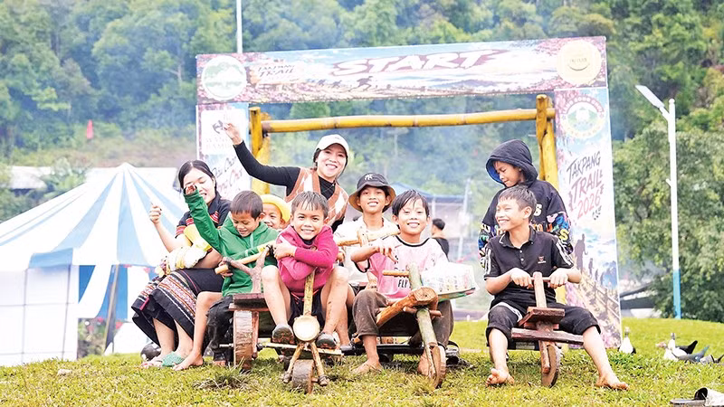 Tak Pang vào hội mùa vàng 
