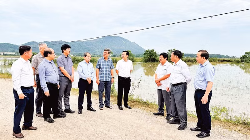 Lãnh đạo tỉnh Lâm Đồng đi kiểm tra thực tế đường liên xã Tánh Linh-Đồng Kho. 