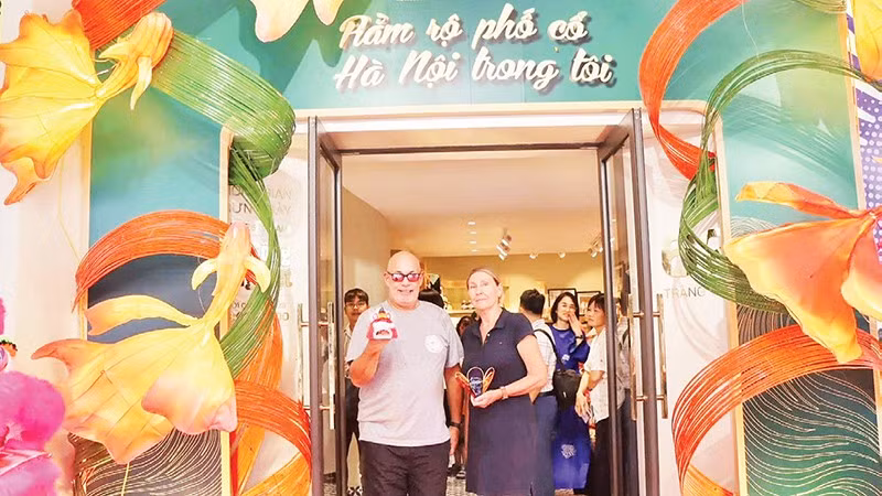Phiên livestream “Rằm rộ Phố cổ - Hà Nội trong tôi” do phường Hoàn Kiếm tổ chức thu hút hàng trăm nghìn lượt xem, tương tác. 