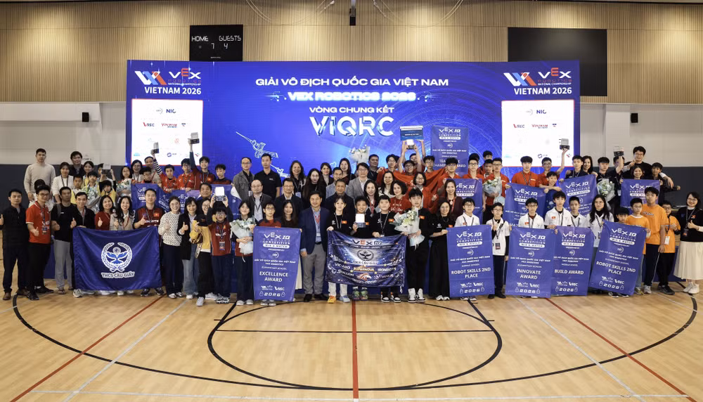 Vinh danh đội tuyển các trường đoạt giải tại vòng chung kết Giải vô địch Quốc gia Việt Nam VEX Robotics 2026.