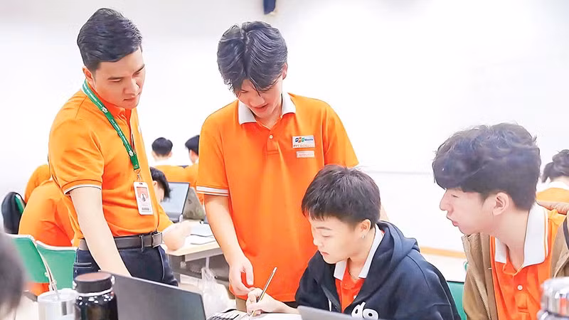 Ứng dụng công nghệ thông tin để dạy học tại một trường phổ thông ở Cần Thơ. 