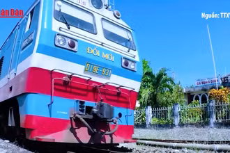 [Video] Linh hoạt giá vé, đường sắt hút khách dịp cao điểm hè
