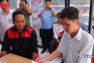[Video] Sóc Trăng: Xử phạt 3 cơ sở của C.P Việt Nam do vi phạm an toàn thực phẩm