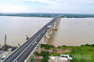 Cầu Nhơn Trạch trên tuyến Vành đai 3, nối tỉnh Đồng Nai với Thành phố Hồ Chí Minh.