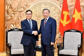 Tổng Bí thư Tô Lâm tiếp Đại sứ đặc mệnh toàn quyền Hàn Quốc tại Việt Nam Choi Young Sam.