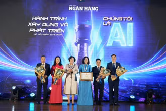 Thời báo Ngân hàng được Thống đốc Ngân hàng Nhà nước tặng bằng khen vì đã có thành tích xuất sắc trong công tác truyền thông chủ trương, chính sách, các Nghị quyết lớn của Đảng và Nhà nước