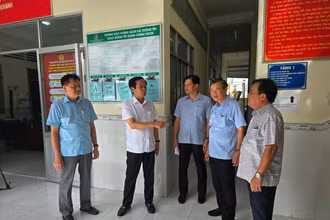 Lãnh đạo thành phố Cần Thơ kiểm tra, khảo sát một số trụ sở làm việc của xã, phường.