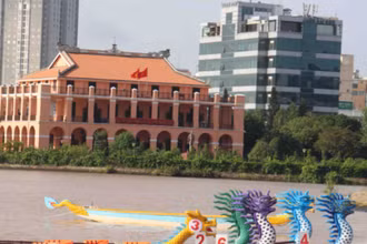 Bảo tàng Hồ Chí Minh bên sông Sài Gòn là điểm đến đặc biệt trong Không gian Hồ Chí Minh.