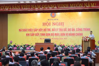 Bộ Tài chính đã tổ chức các đoàn công tác liên ngành làm việc trực tiếp với địa phương để nắm bắt tình hình triển khai phương án xử lý tài sản sau sắp xếp tổ chức bộ máy, đơn vị hành chính các cấp. (Ảnh: MINH PHƯƠNG)