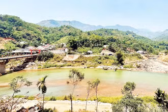 Thành phố Đà Nẵng tập trung đầu tư hạ tầng giao thông ở nhiều địa phương miền núi. (Ảnh: LÊ ANH QUÂN-ĐỖ VẠN)