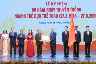 Tổng Bí thư Tô Lâm trao Huân chương Lao động Hạng nhất tặng Cục Thể dục Thể thao Việt Nam (Bộ Văn hóa, Thể thao và Du lịch). (Ảnh: ĐĂNG KHOA)