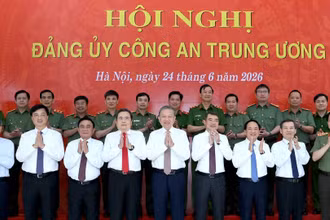 Tổng Bí thư, Chủ tịch nước Tô Lâm và các đồng chí lãnh đạo Đảng, Nhà nước và các đại biểu tham dự Hội nghị Đảng ủy Công an Trung ương. (Ảnh: ĐĂNG KHOA)