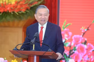 Tổng Bí thư Tô Lâm phát biểu tại buổi gặp mặt, chúc Tết cán bộ, công chức, người lao động Văn phòng Trung ương Đảng. (Ảnh: ĐĂNG KHOA)