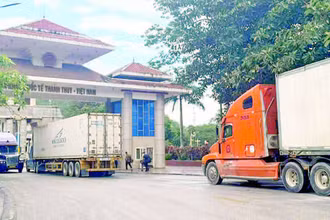 Hoạt động xuất, nhập khẩu hàng hóa qua Cửa khẩu quốc tế Thanh Thủy.