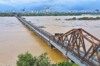 Báo động lũ trên sông Hồng, tháng 9/2024. 