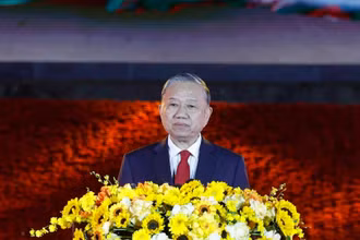 Tổng Bí thư Tô Lâm phát biểu tại Cầu truyền hình “Hai tay xây dựng một sơn hà”, điểm cầu Cao Bằng. (Ảnh: Thống Nhất/TTXVN)