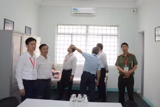 Ban Chỉ đạo cấp quốc gia Kỳ thi tốt nghiệp trung học phổ thông năm 2025 kiểm tra điểm thi, điểm in sao đề thi tại Đà Nẵng. (Ảnh: H.A.N)