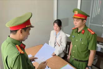 Khởi tố nữ nhân viên ngân hàng làm giả giấy tờ, lừa đảo chiếm đoạt tài sản