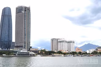 Năm tháng đầu năm 2025, bức tranh kinh tế Đà Nẵng tuy không bùng nổ nhưng mang nhiều gam màu tích cực. (Ảnh: ĐÌNH TĂNG)