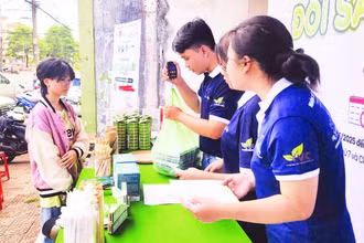 Sau khi thu nhận, những bộ sách, truyện còn mới sẽ được trao tặng các trường học vùng cao, vùng sâu, vùng xa, vùng biên giới.