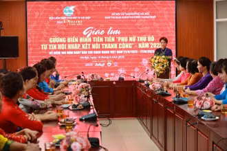 Tổng Biên tập Báo Phụ nữ Thủ đô Lê Quỳnh Trang phát biểu tại Hội nghị.