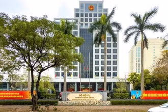 Chuyển giao 2 đơn vị của Bộ Nội vụ về Bộ Quốc phòng 