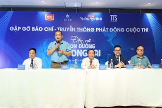 Ban Tổ chức phát động cuộc thi.
