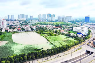 Một khu đất nằm bên đường Mai Chí Thọ thuộc phường Bình Trưng, Thành phố Hồ Chí Minh.