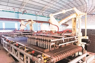 Việc ứng dụng công nghệ cao và các nền tảng số, cùng với dây chuyền hiện đại giúp Công ty cổ phần gạch Tuynel Viên Châu tăng 250% sản lượng sản xuất, tăng 200% công suất bốc xếp gạch.