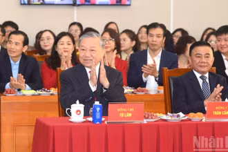 Tổng Bí thư Tô Lâm, Thường trực Ban Bí thư Trần Cẩm Tú tham dự buổi gặp mặt. (Ảnh: ĐĂNG KHOA)