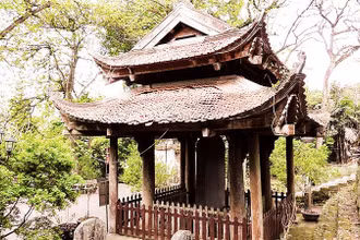 Tấm bia Sùng Thiện Diên Linh - bảo vật quốc gia, ở chùa Long Đọi Sơn.