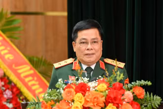 Đồng chí Trung tướng Trần Minh Đức phát biểu chỉ đạo Đại hội. (Ảnh: THẾ ĐẠI)