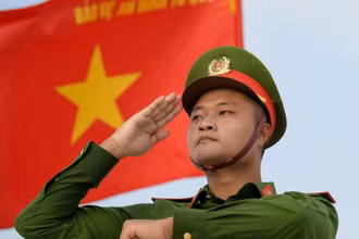 Lực lượng Công an nhân dân luyện tập tại các khối.