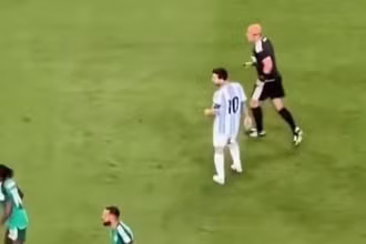 Xem lại bàn mở tỷ số của Messi vào lưới Algeria qua góc nhìn của người hâm mộ
