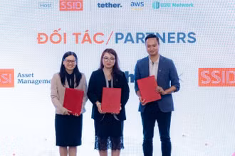 Biên bản ghi nhớ giữa SSI Asset Management (SSIAM), SSI Digital (SSID) và Tether nhằm thúc đẩy phát triển hạ tầng tài sản số và chia sẻ chuyên môn công nghệ tại Việt Nam.