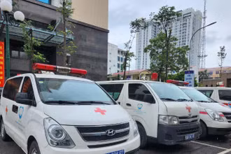 Dàn xe cứu thương của Bệnh viện đa khoa Bắc Ninh số 1.