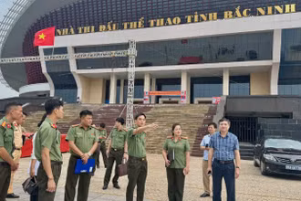 Lãnh đạo Công an tỉnh Bắc Ninh và các đơn vị khảo sát khu vực tổ chức sự kiện đi bộ quốc gia “Cùng Việt Nam tiến bước”.