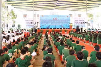 Quang cảnh lễ phát động.